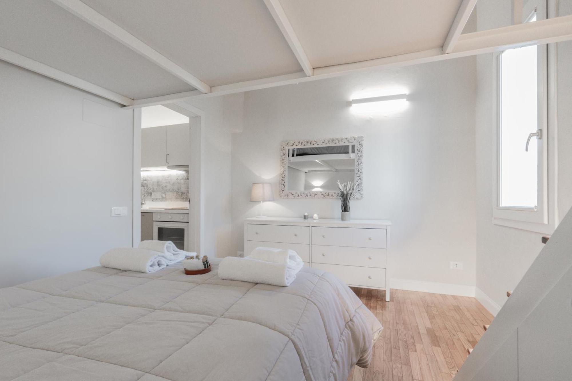 Апартаменты Centro Da Vinci Loft Флоренция Экстерьер фото